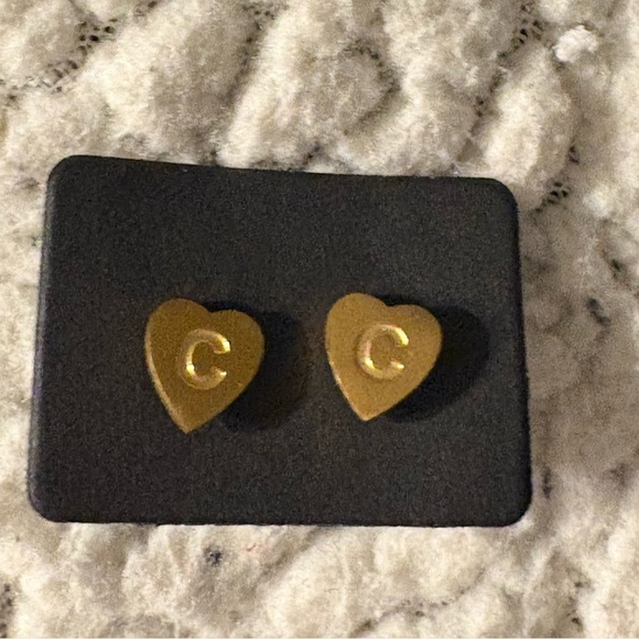 Earrings Studs- C Stainless Steel Initial C Letter Stud Gold Tone Earrings nwt - Picture 6 of 8